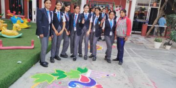 चिल्ड्रन्स एकेडमी में रही दीपोत्सव की धूम