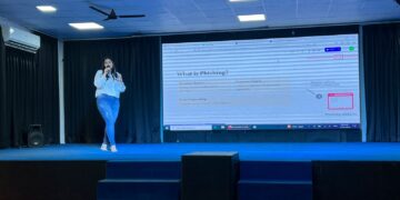 चिल्ड्रन्स एकेडमी में हुआ साइबर सुरक्षा जागरूकता कार्यक्रम का आयोजन